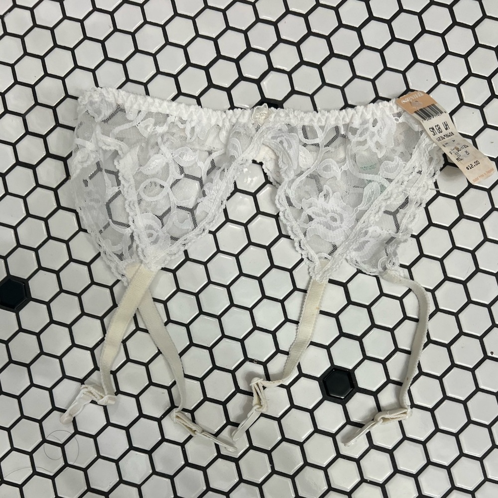 NWT vintage carnival garter belt lace size small